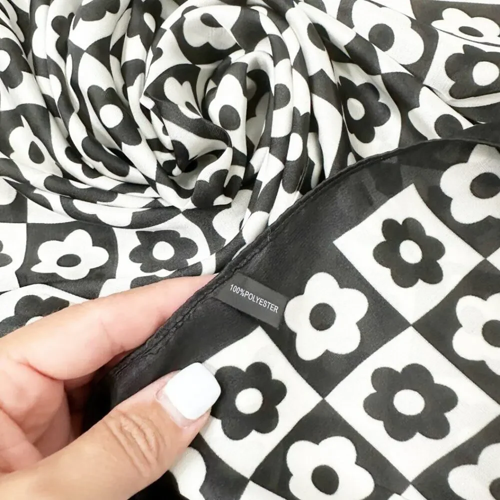 2/$30 NEW Groovy Retro Flower Power Black White Geometric Print Fashion Scarf
